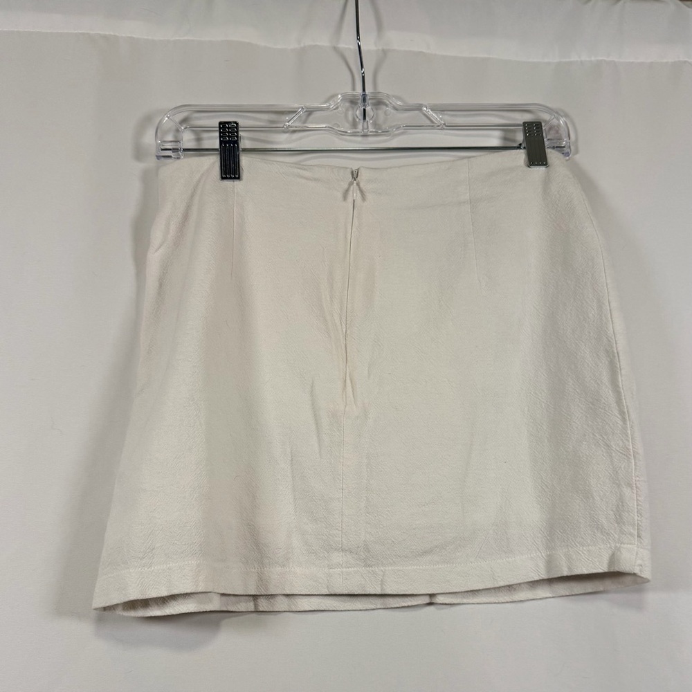 Women’s Mini Vintage Skirt with Floral Embroidered design Size Small - Picture 2 of 10